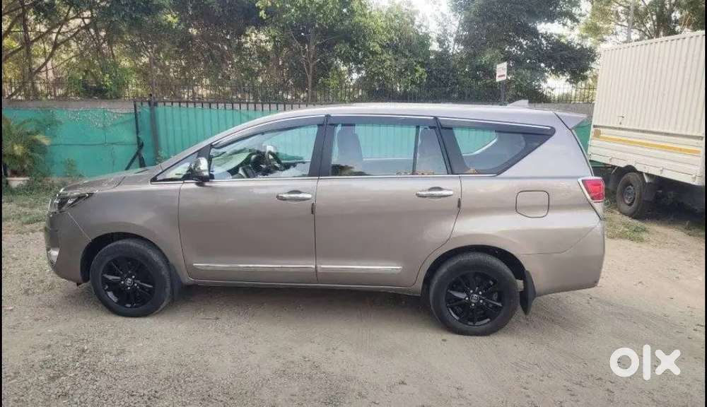 Toyota Innova Crysta 2017 ( Delhi Registration)