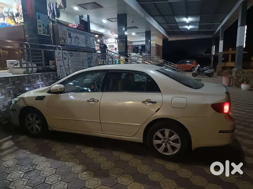 Toyota Corolla Altis 2010