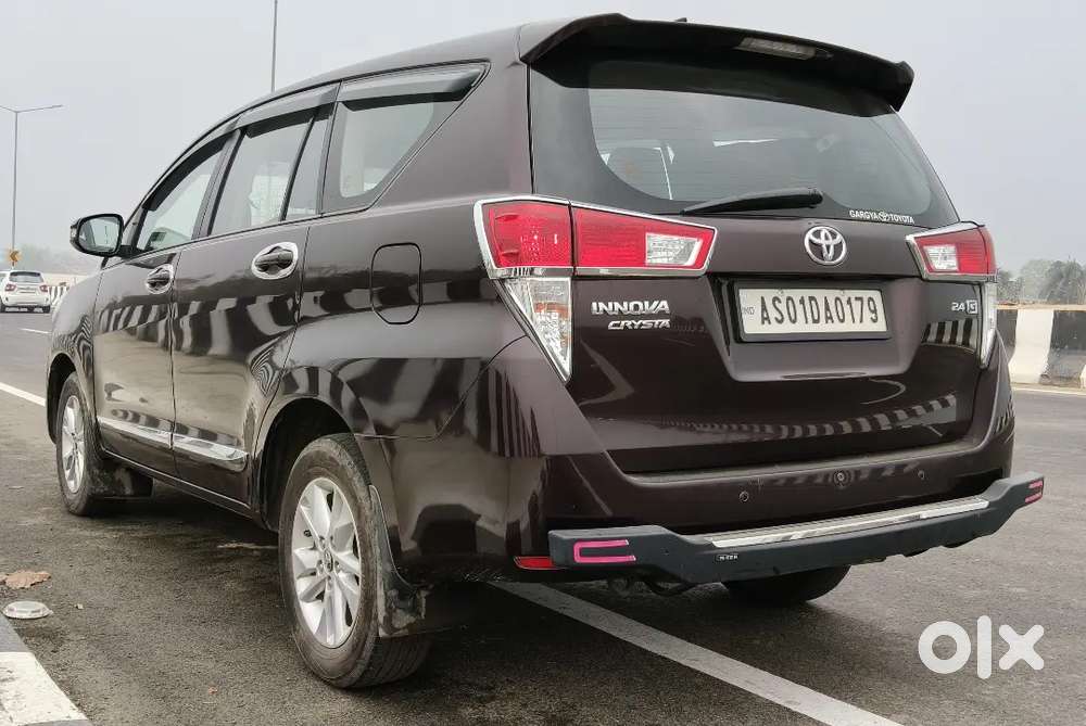 Toyota Innova Crysta 2.4g , Captain Seats , 65000km Only.