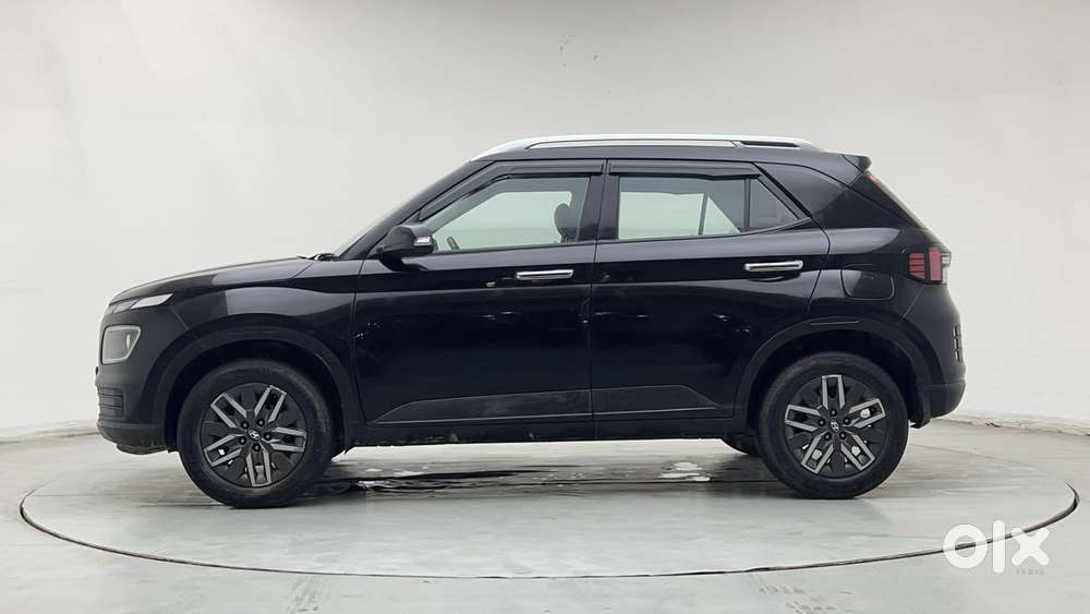Hyundai Venue 1.0 S (o) Turbo Dct, 2023, Petrol