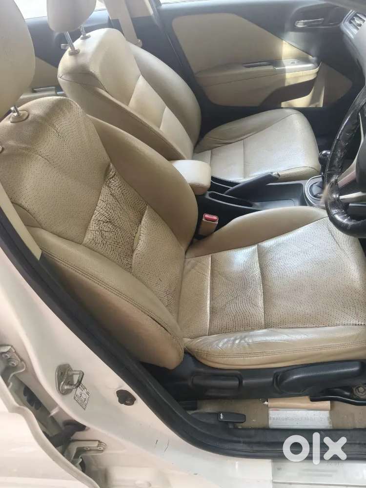 Honda City 2015 1st Owner Vmt Sunroof Push Start Button