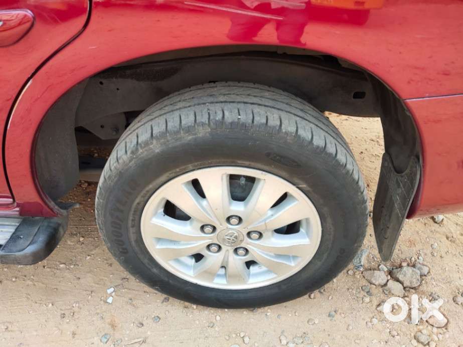 Toyota Innova 2009-2011 2.5 E 8 Str, 2009, Diesel