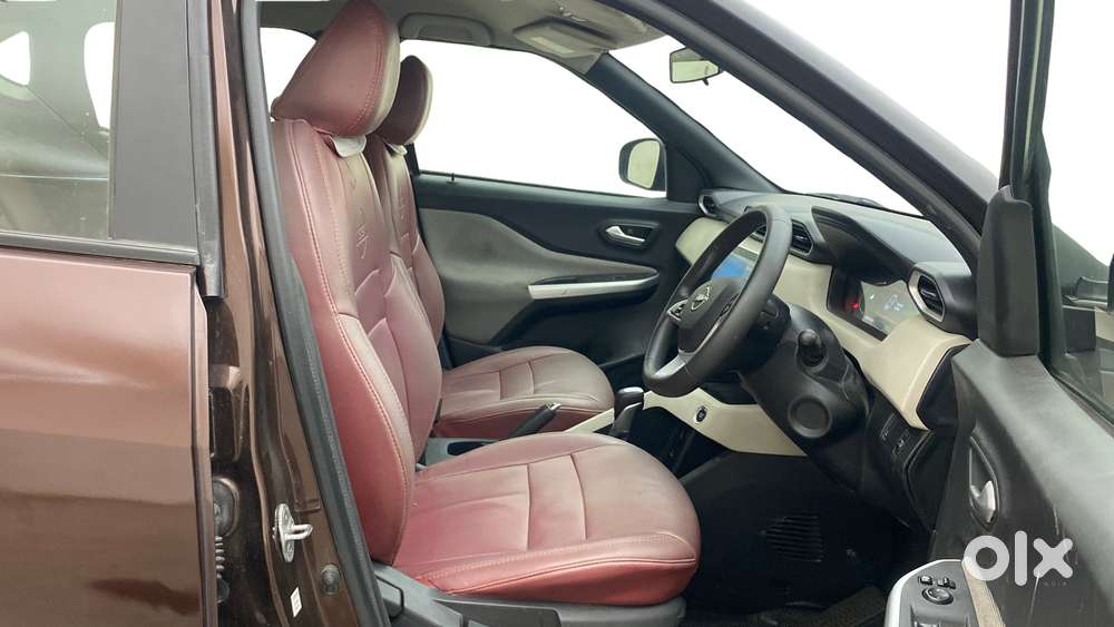 Nissan Magnite 1.0 Xv Premium Turbo Cvt, 2022, Petrol