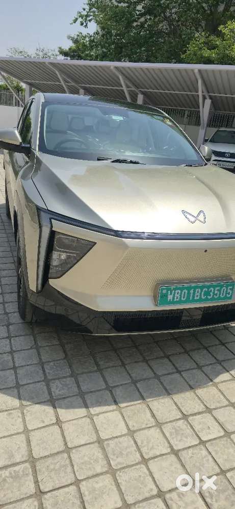 Mahindra Xev 9e 2025 Electric 8000 Km Driven