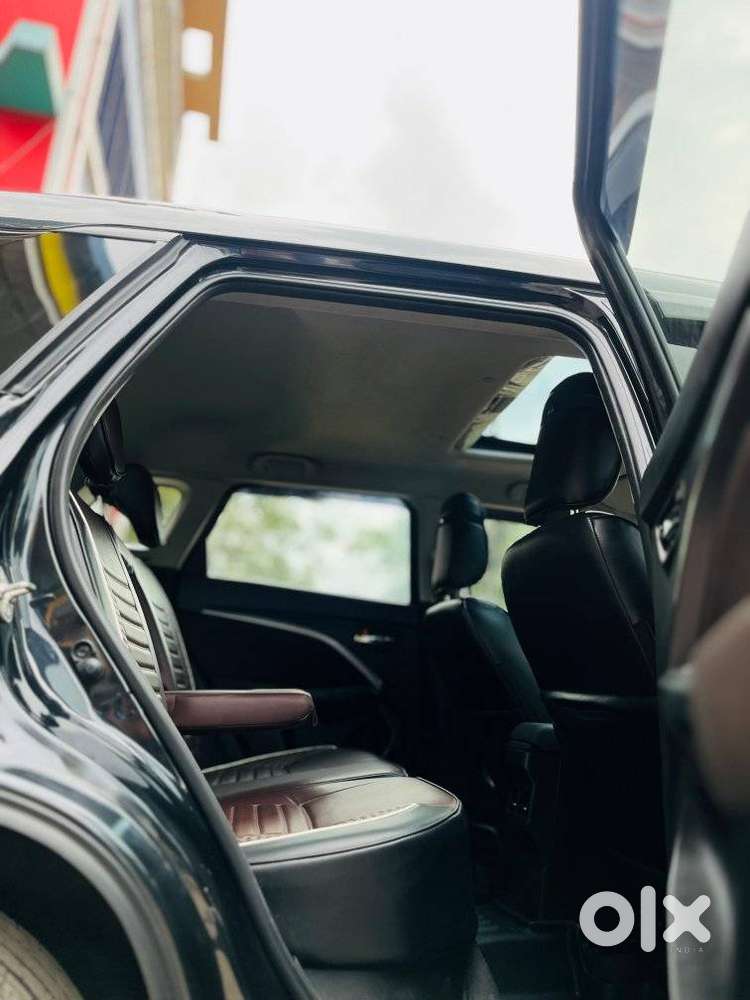 Maruti Suzuki Brezza 1.5 Zxi Smart Hybrid, 2025, Petrol