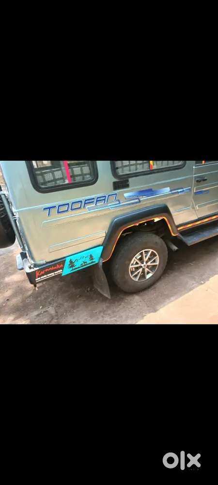Force Motors Trax Cruiser 2004