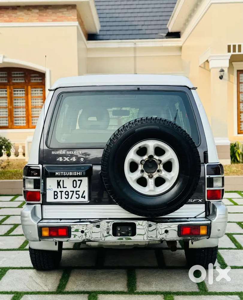 Mitsubishi Pajero 2012