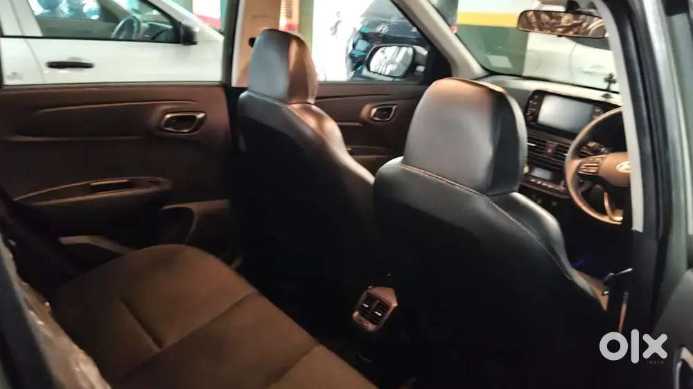 Doctor-driven 2023 Hyundai Exter Automatic  Top Variant  Ranger Khak