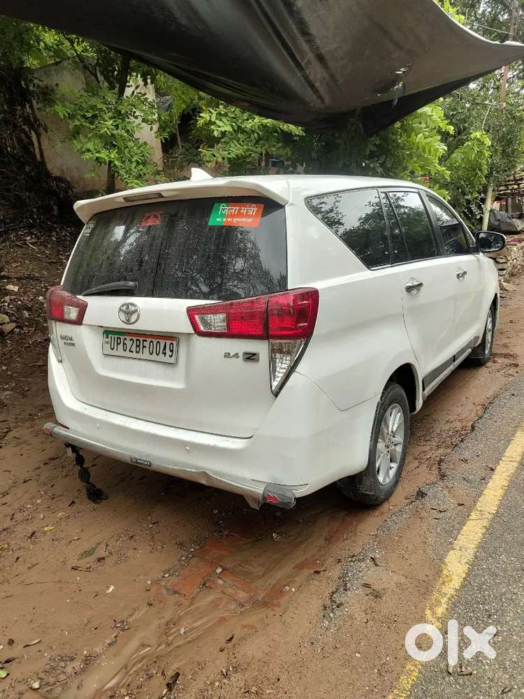 Toyota Innova Crysta 2017 Variant