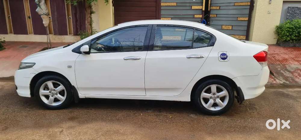 Honda City Zx Petrol 2010
