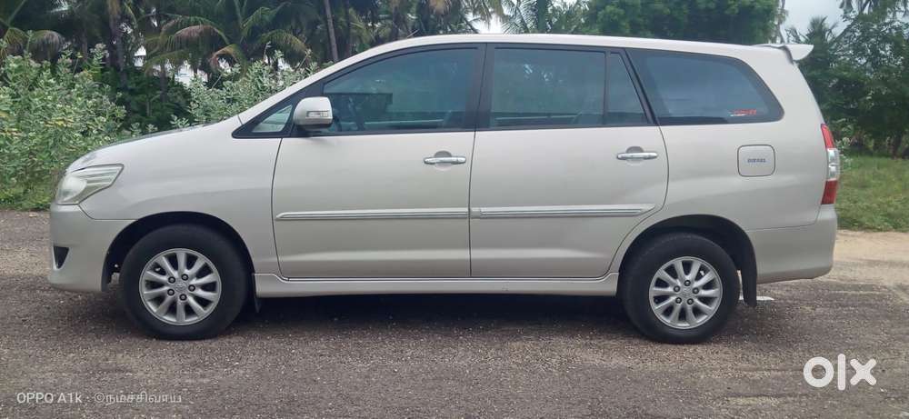Toyota Innova 2.5 Vx 8 Seater Bs Iv, 2012, Diesel