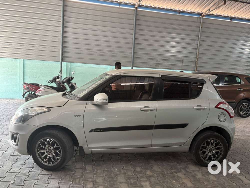 Maruti Suzuki Swift 1.3 Zxi, 2017, Petrol