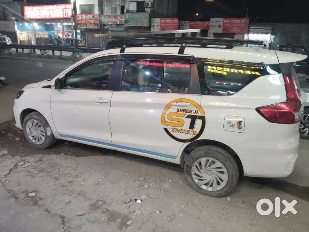 Maruti Suzuki Ertiga Vxi 2025