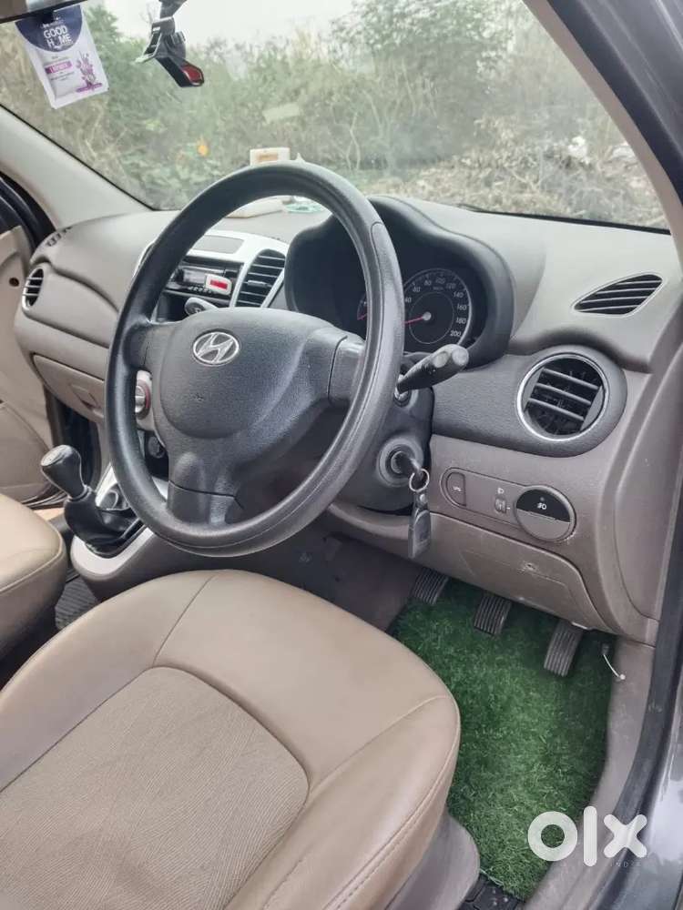 Hyundai I10 2013 Lpg + Petrol Manual Car