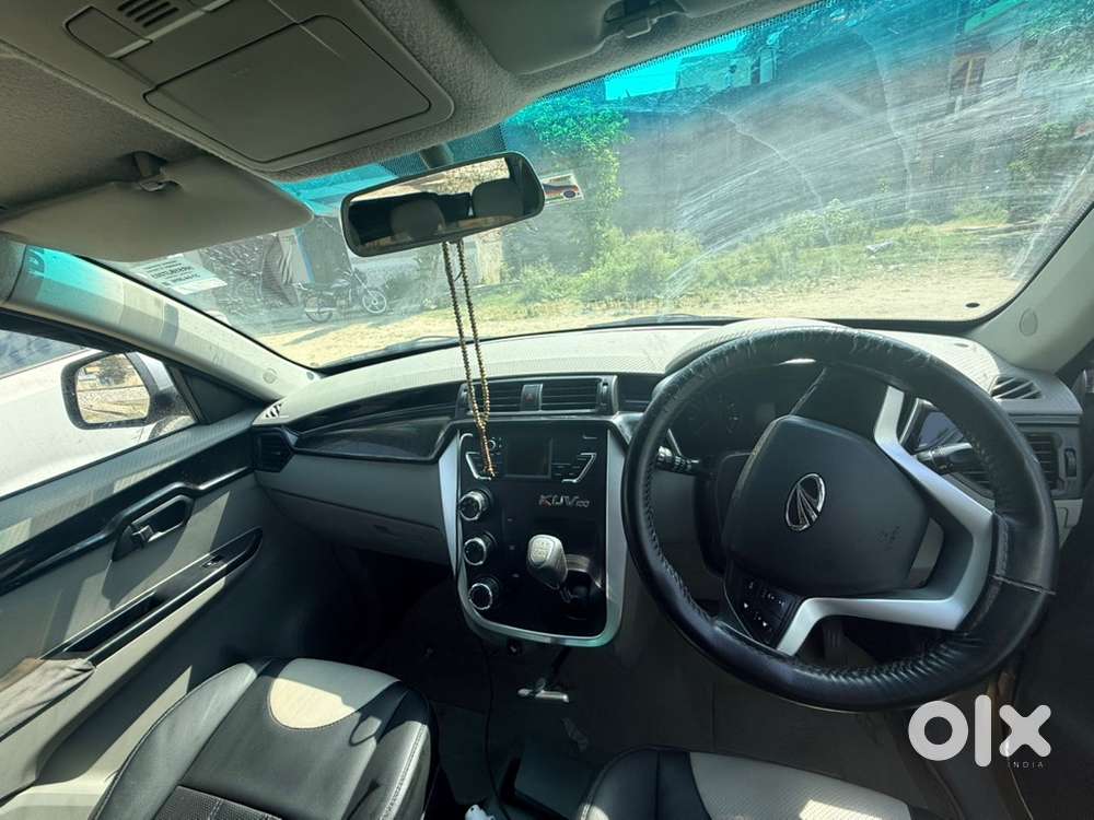Mahindra Kuv 2016 Petrol