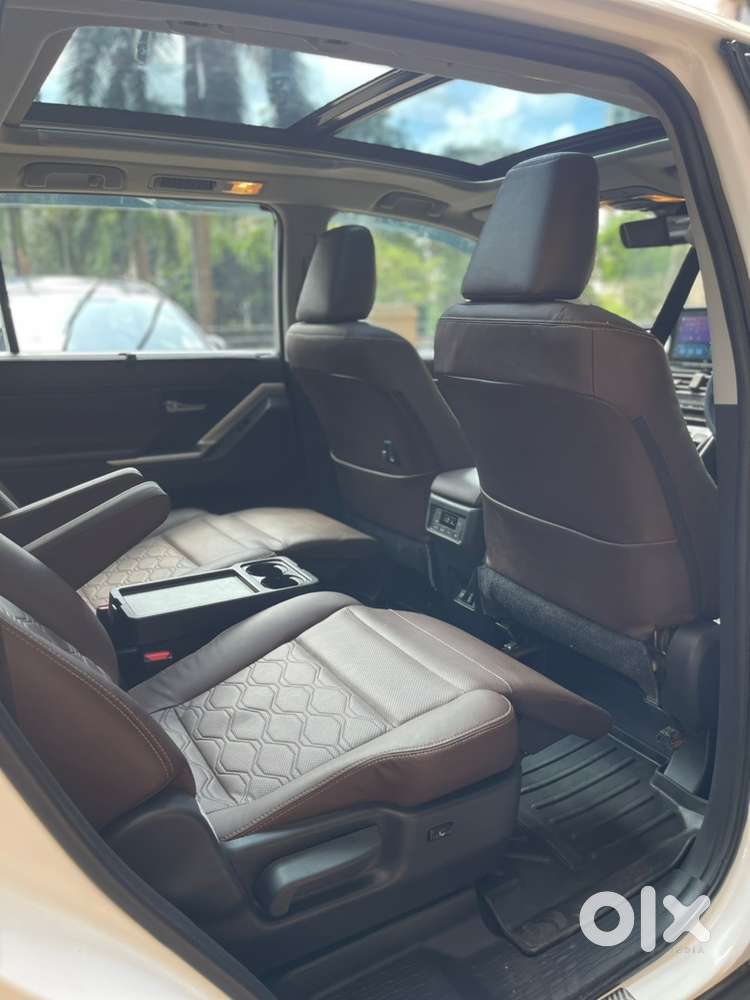 2025 Toyota Innova Hycross Zx(0) Hybrid