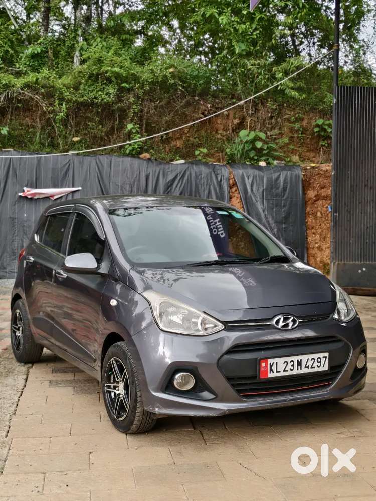 Hyundai Grand I10 2016 Diesel 117658 Km Driven. Urgent Sale