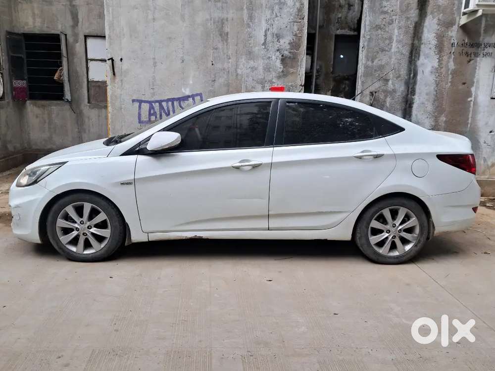 Hyundai Fluidic Verna 2012
