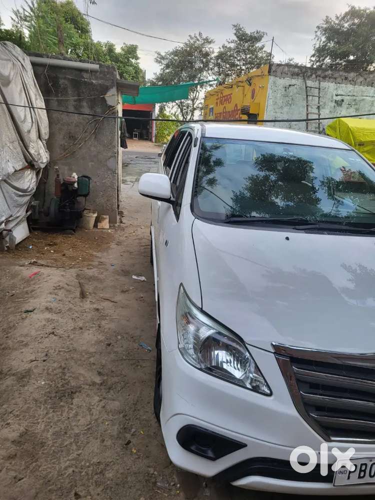 Toyota Innova 2015 Diesel Well Maintained