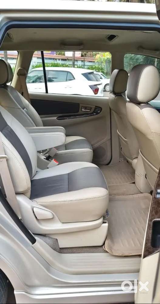 Toyota Innova 2014 Diesel Well Maintained