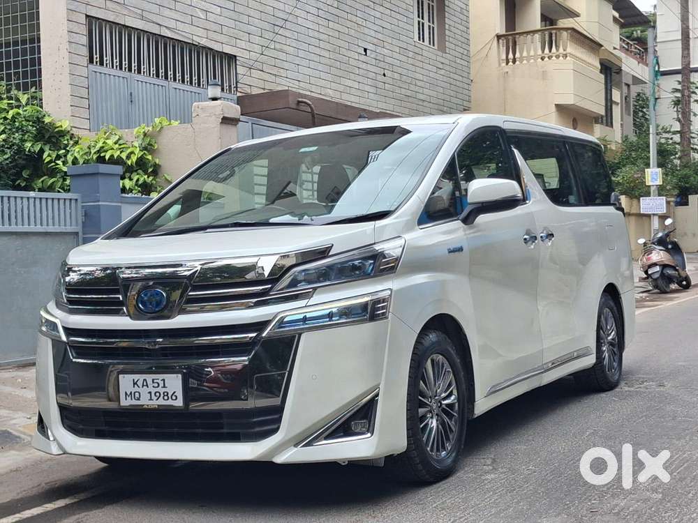 Toyota Vellfire 2.5 Hybrid, 2020, Petrol