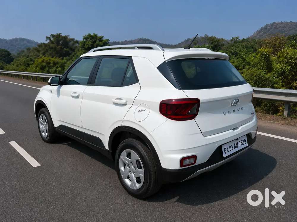 Hyundai Venue 2020 Petrol 83000 Km Driven