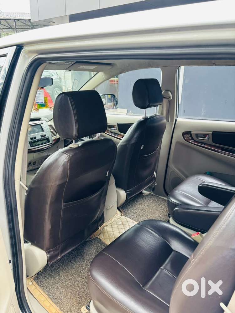 Toyota Innova Diesel 2012