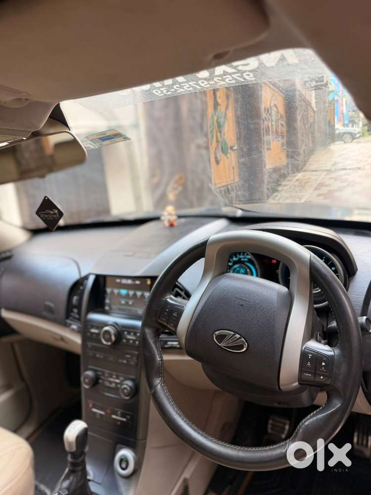 Xuv 500 W10 Diesel