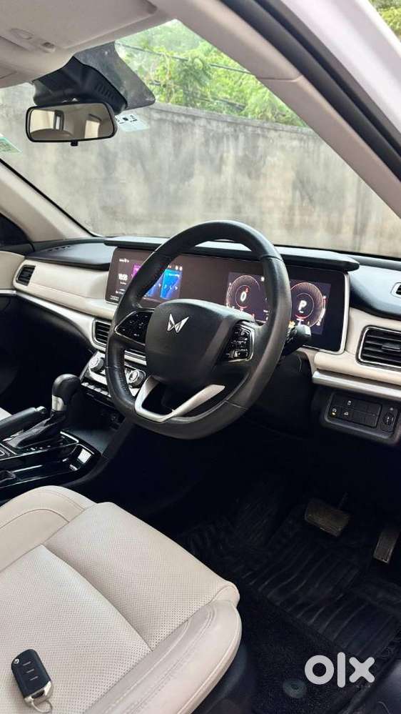 Mahindra Xuv700, 2025, Petrol