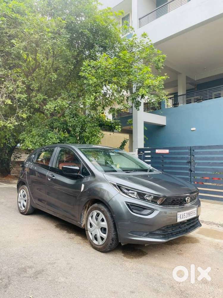 Tata Altroz 1.2 Xm, 2025, Petrol