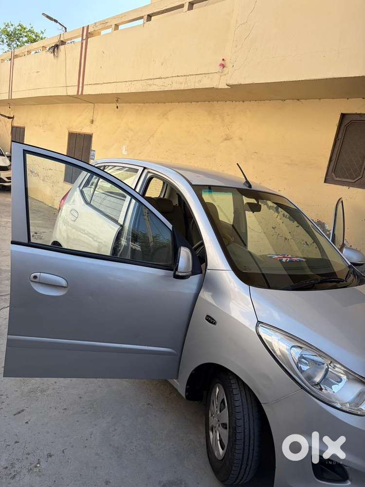 I10 Sportz Top Model