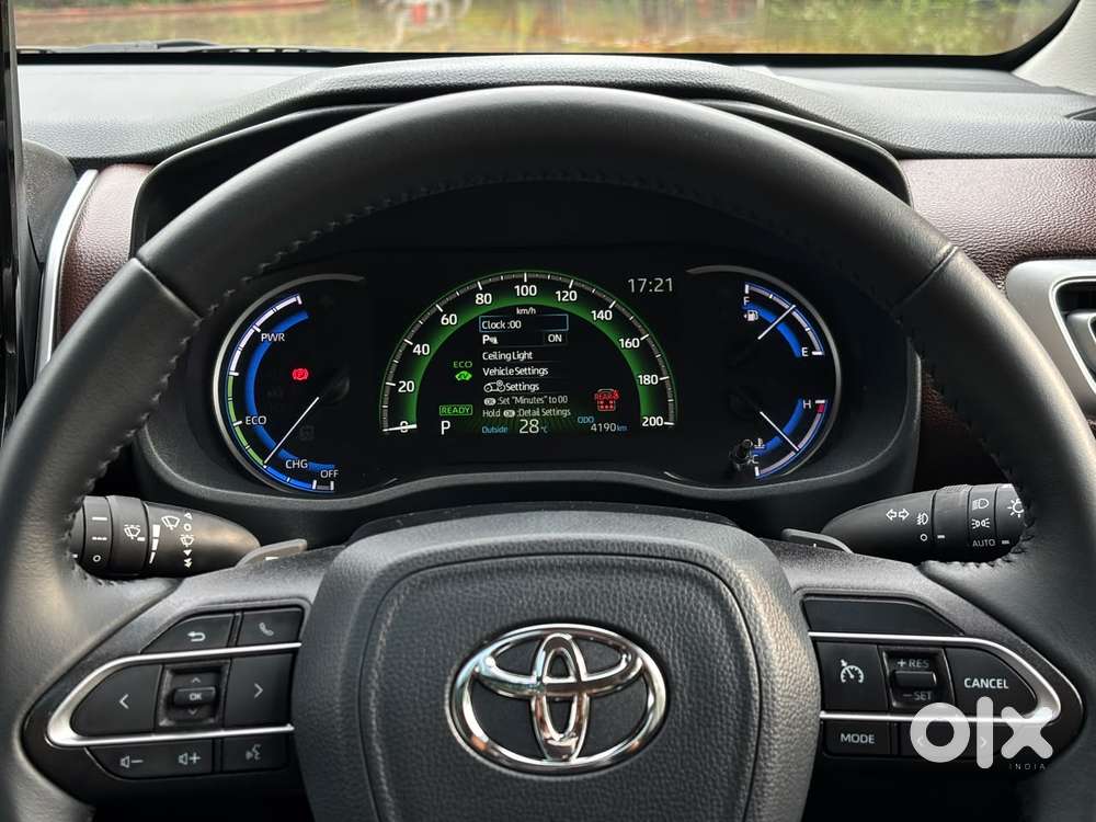 Toyota Innova Hycross 2.0 Vx (o) Hybrid 7 Str, 2026, Petrol