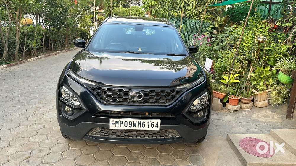 Tata Safari - Diesel - Dark Edition