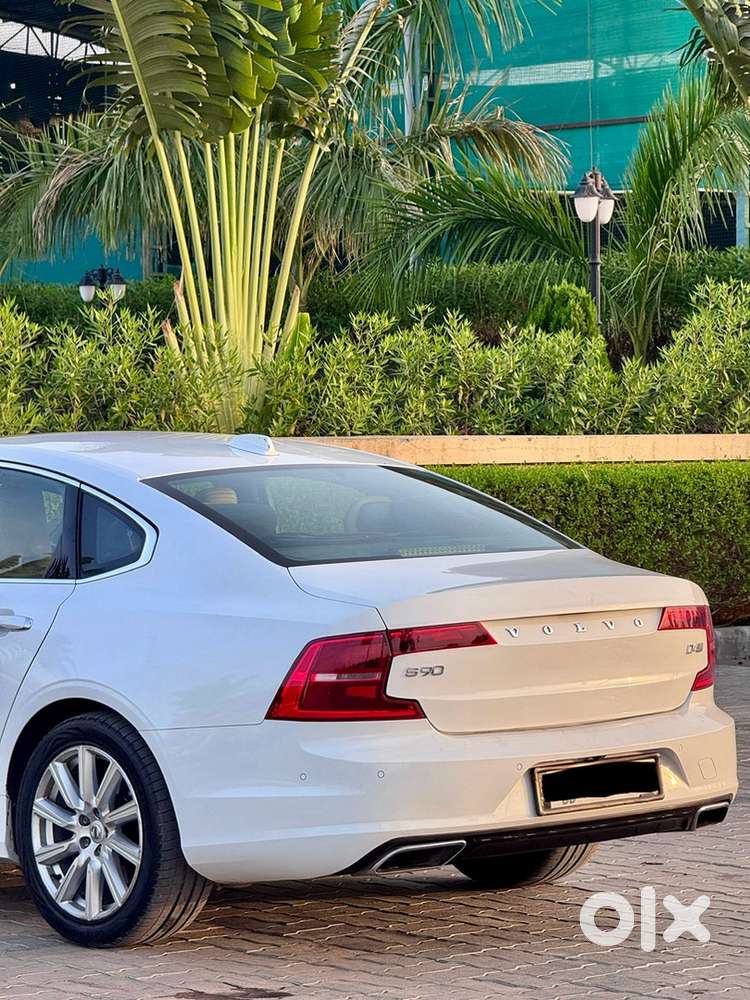 Volvo S90 D4 2019