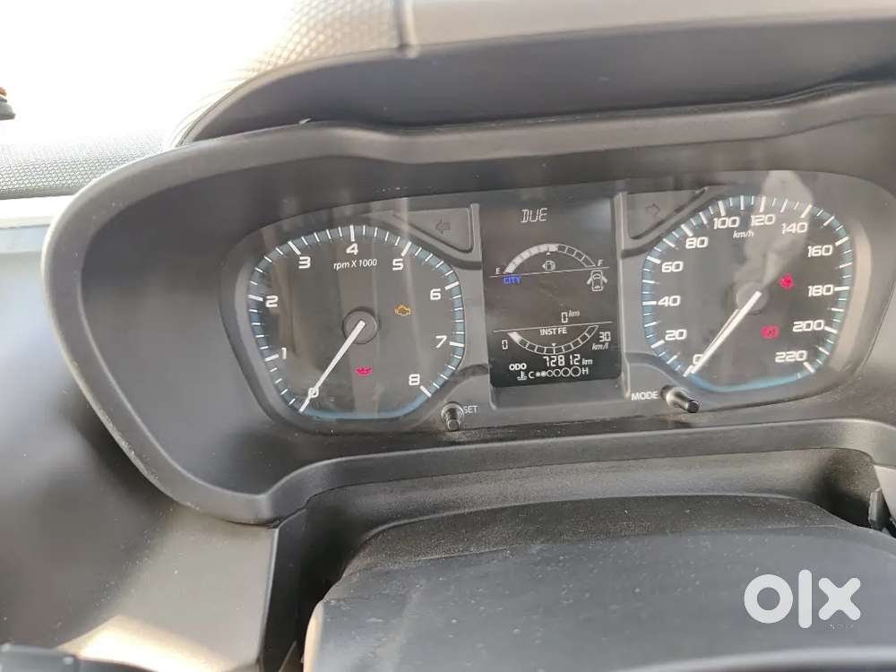 Tata Altroz 1.2 Petrol 2021