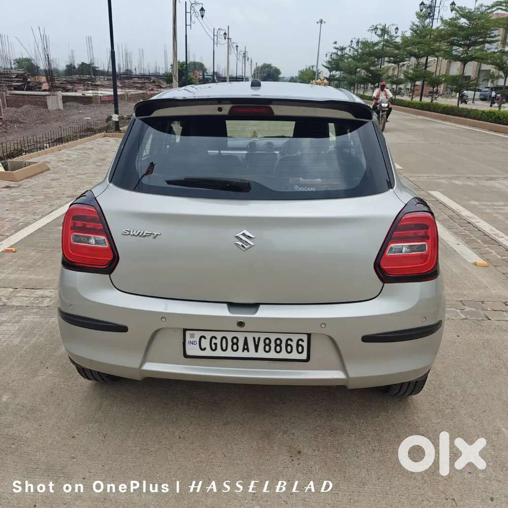 Maruti Swift Zxi Amt Silver Color
