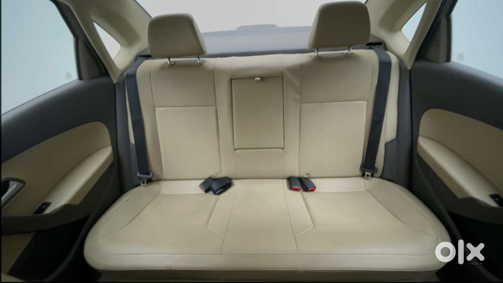 Volkswagen Vento 1.6 Highline, 2016, Petrol
