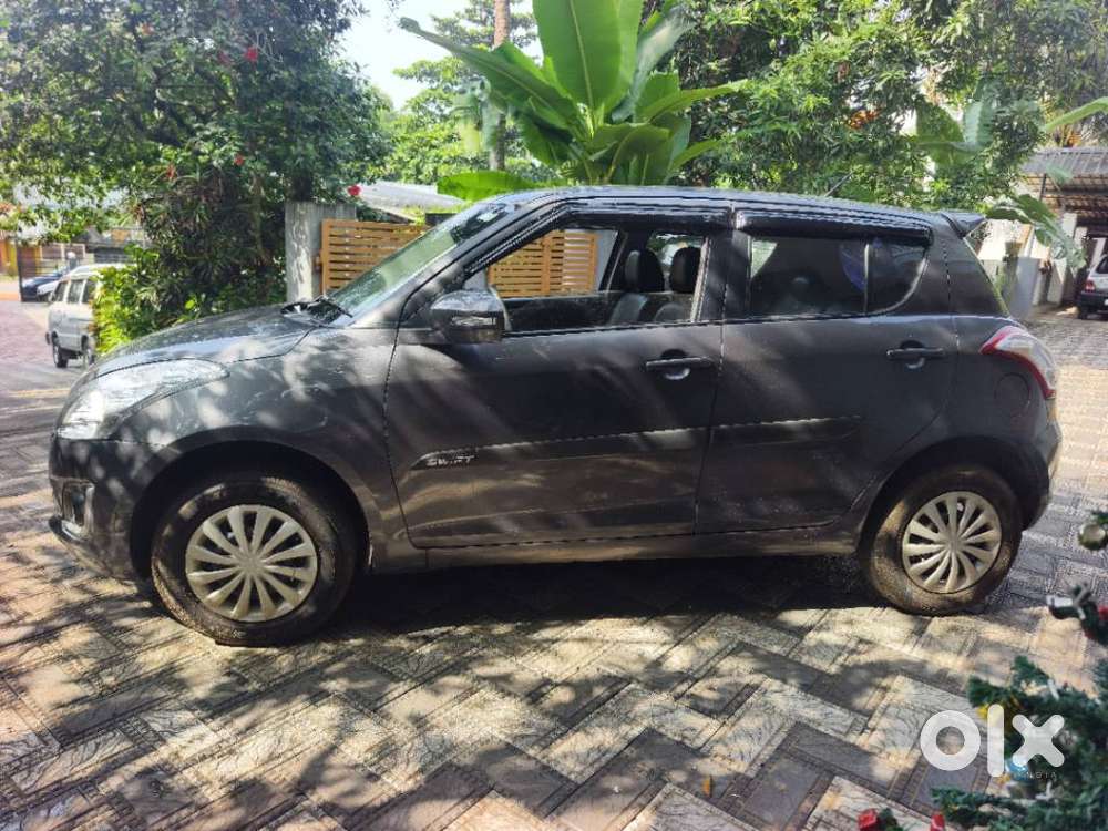 Maruti Suzuki Swift Vxi + Manual, 2016, Petrol