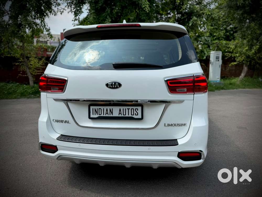 Kia Carnival Limousine