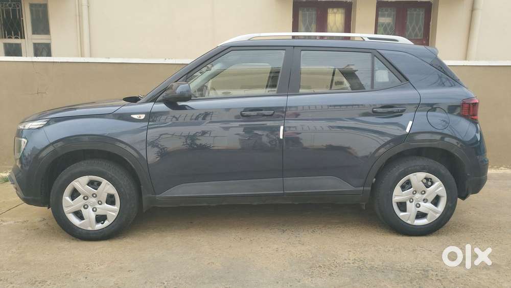 Hyundai Venue S Mt 1.2 Kappa, 2021, Cng & Hybrids