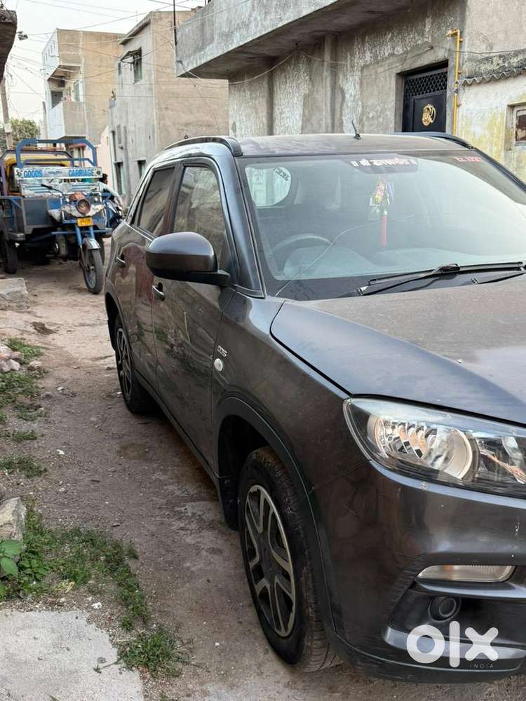 Maruti Suzuki Brezza 2017 Diesel 102000 Km Driven
