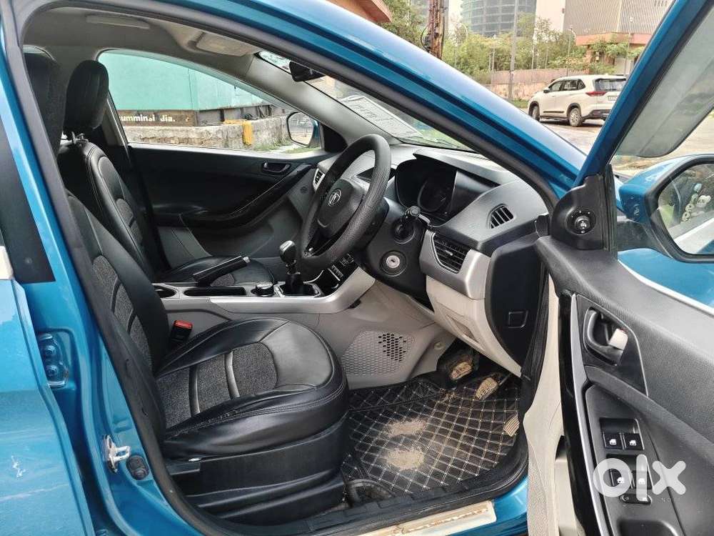 Tata Nexon 1.2 Revotron Xt, 2018, Petrol