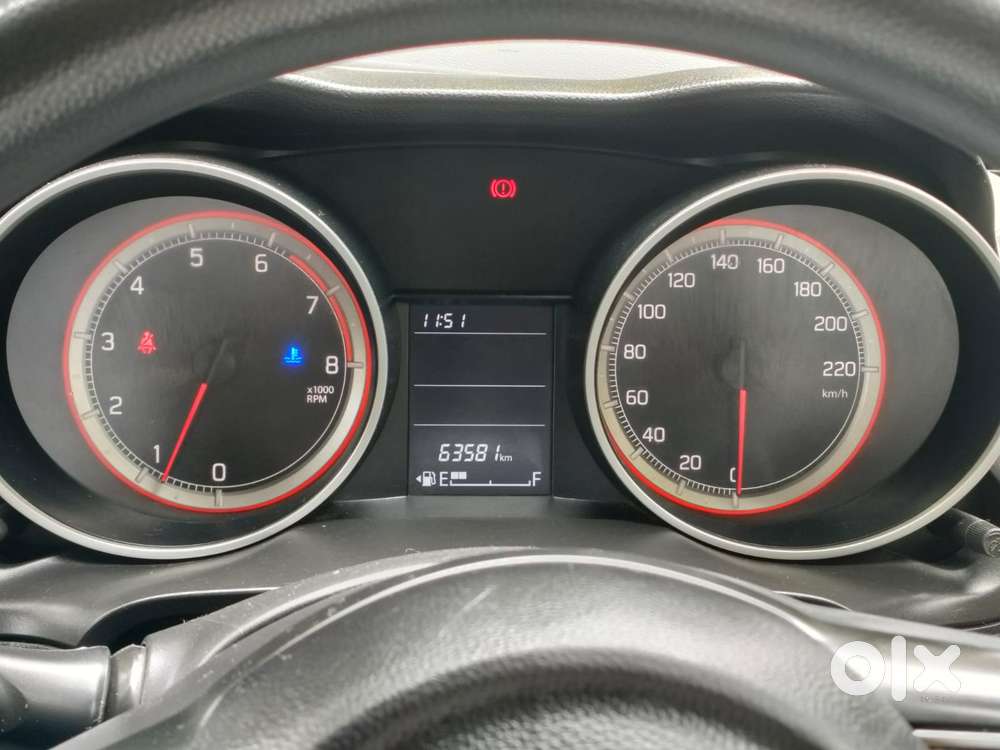 Maruti Suzuki Swift Vxi + Manual, 2022, Petrol
