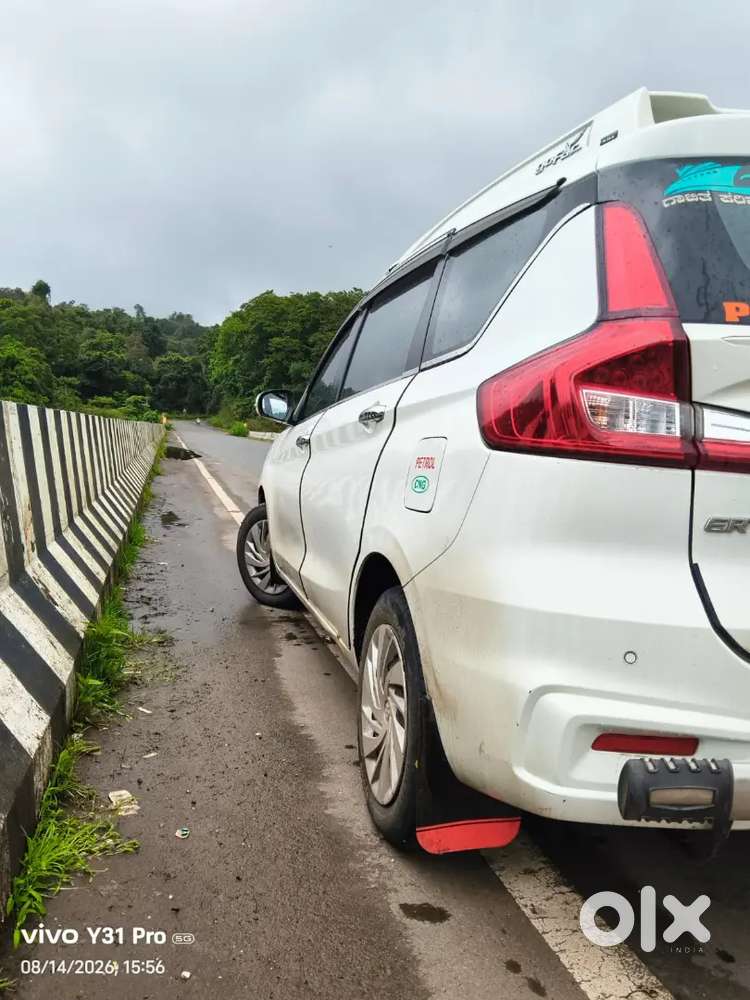 Maruti Ertiga Vxi 2024