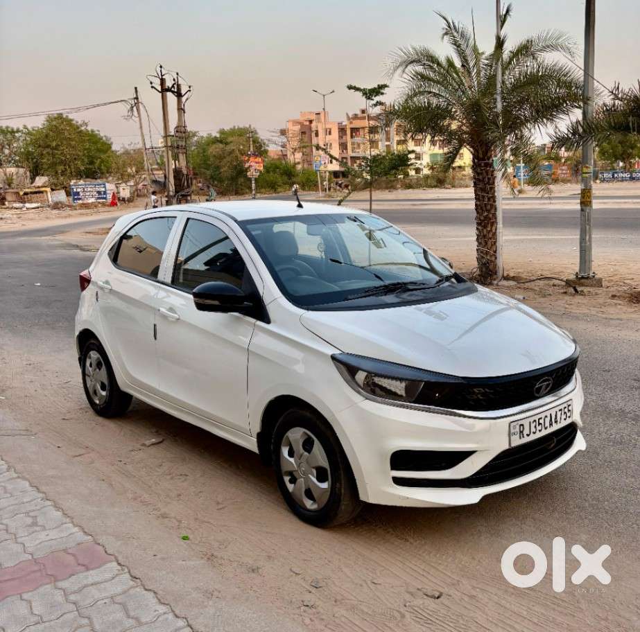 Tata Tiago 1.05 Revotorq Xt Option, 2022, Petrol