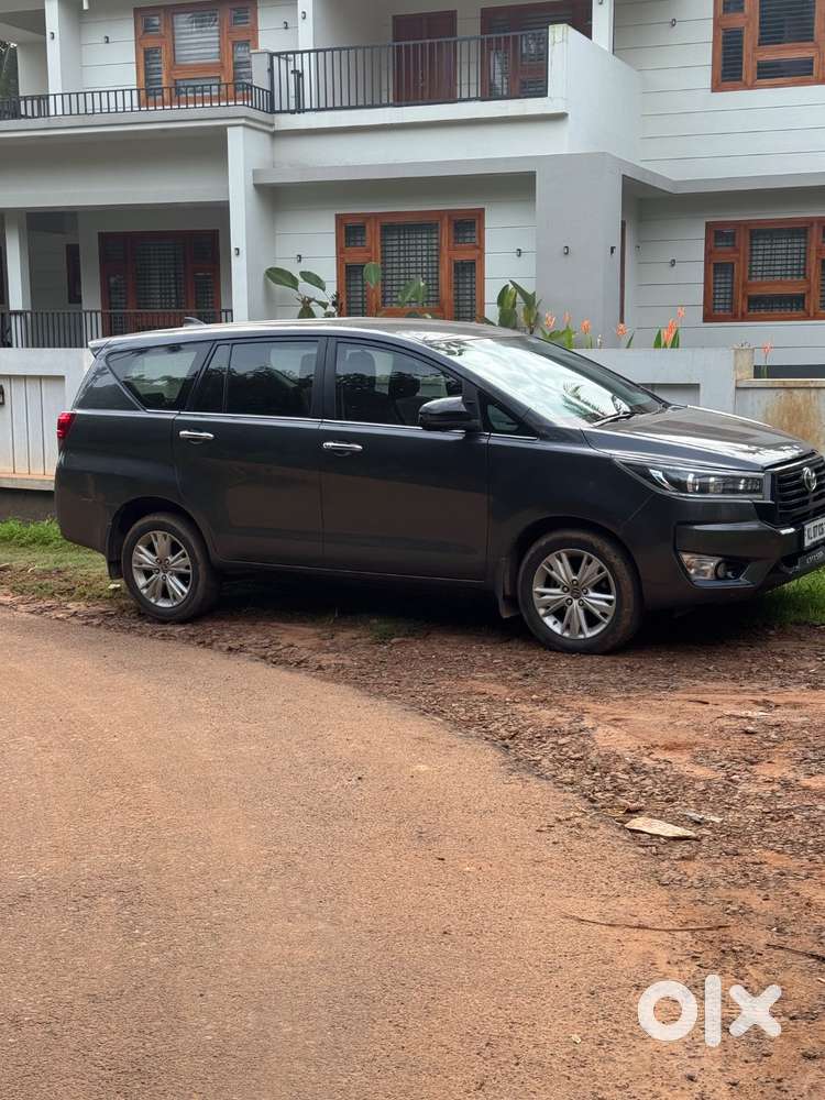 Toyota Innova Crysta Diesel 2016