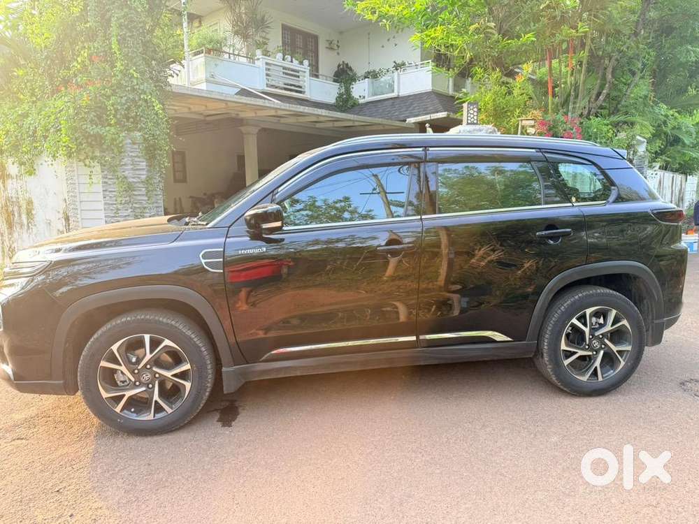 Toyota Urban Cruiser Hyryder V Hybrid