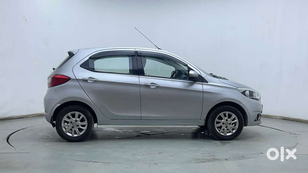 Tata Tiago Xza, 2017, Petrol