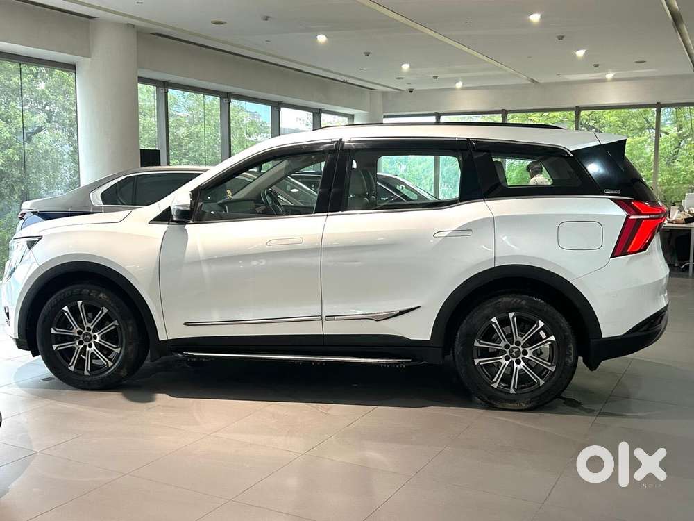Mahindra Xuv700 2.2 Ax 7 Diesel At Str, 2023, Diesel
