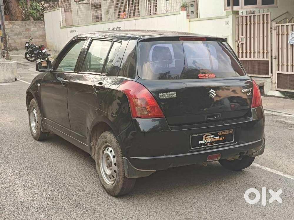 Maruti Suzuki Swift Lxi Optional-o, 2005, Petrol